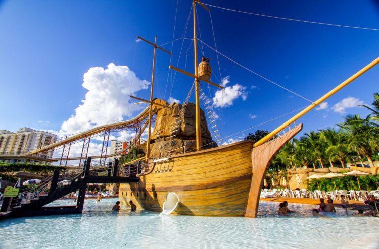 Piazza Diroma - Com Acesso Acqua Park Cn-Go Aparthotel Caldas Novas Ngoại thất bức ảnh
