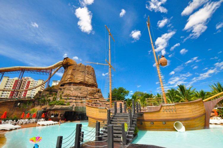 Piazza Diroma - Com Acesso Acqua Park Cn-Go Aparthotel Caldas Novas Ngoại thất bức ảnh