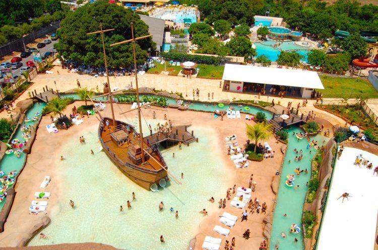 Piazza Diroma - Com Acesso Acqua Park Cn-Go Aparthotel Caldas Novas Ngoại thất bức ảnh