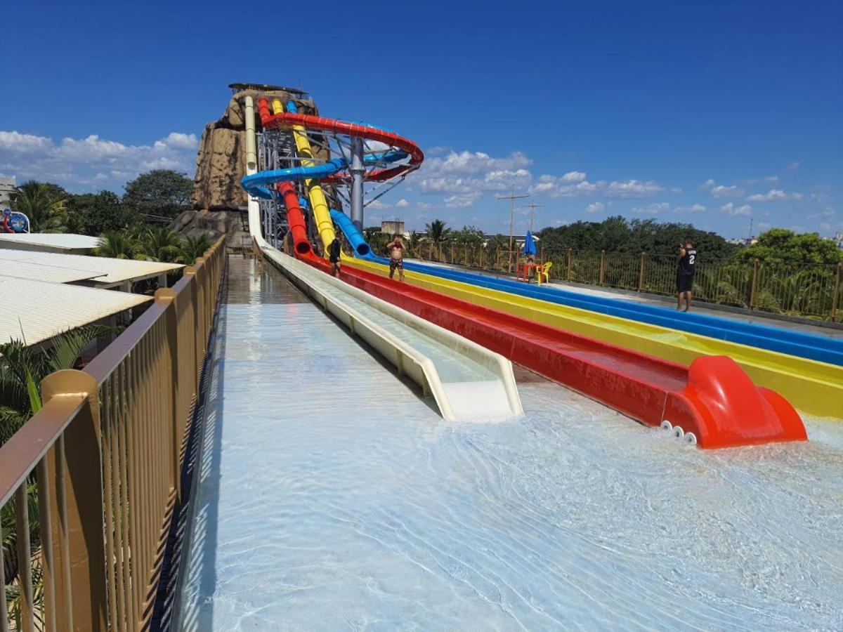 Piazza Diroma - Com Acesso Acqua Park Cn-Go Aparthotel Caldas Novas Ngoại thất bức ảnh